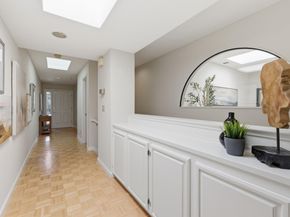 1040 Continentals Way 14, Belmont CA 94002
