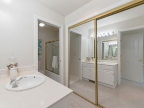 1040 Continentals Way 14, Belmont CA 94002