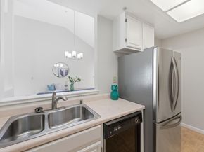 1040 Continentals Way 14, Belmont CA 94002