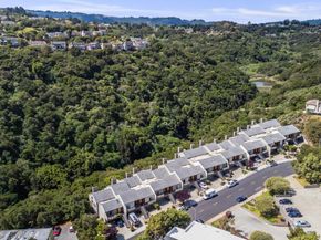 1040 Continentals Way 14, Belmont CA 94002