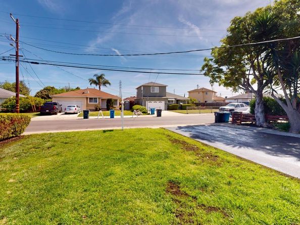 215 Wisteria Drive, East Palo Alto CA 94303
