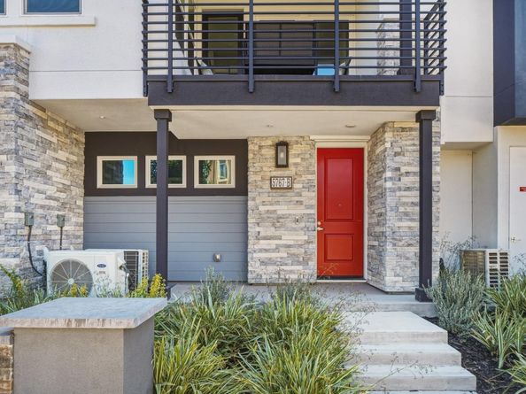 5767 Iron Horse Parkway B, Dublin CA 94568