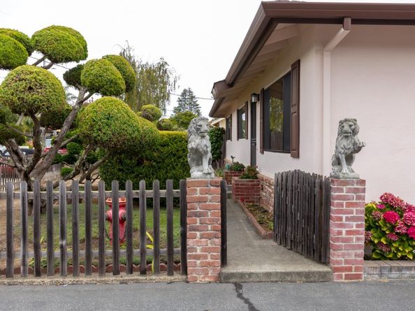 2520 Howe Street, Santa Cruz CA 95065