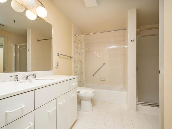 1 Baldwin Avenue 221, San Mateo CA 94401