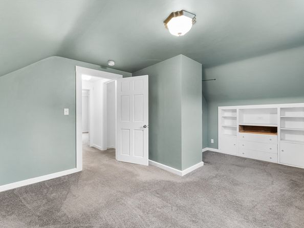 127 Old Millville Rd, Uxbridge MA 01569