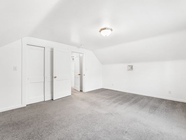 127 Old Millville Rd, Uxbridge MA 01569