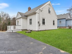 127 Old Millville Rd, Uxbridge MA 01569