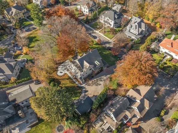 40 Sewall St, Newton MA 02465