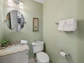 100 Parks St 32, Duxbury MA 02332