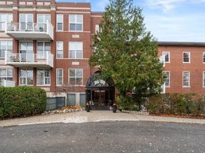100 Parks St 32, Duxbury MA 02332