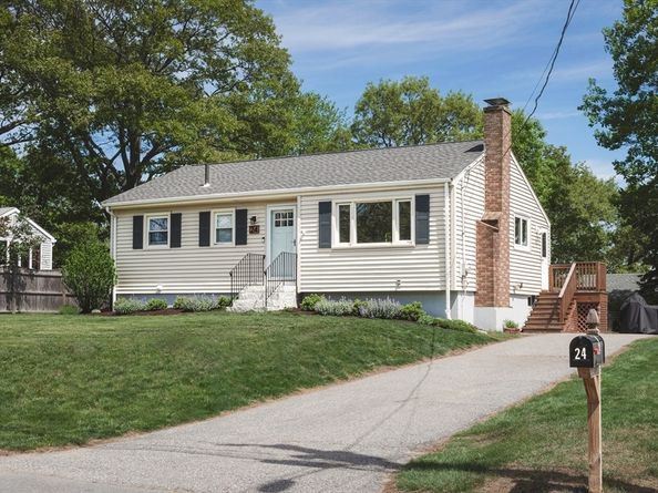 24 Island Park Rd, Ipswich MA 01938