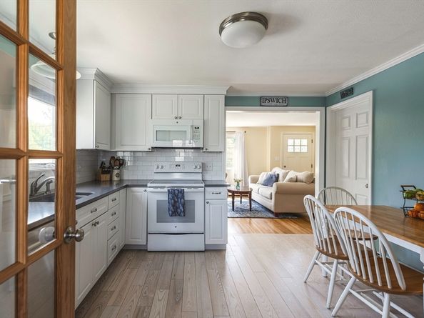 24 Island Park Rd, Ipswich MA 01938