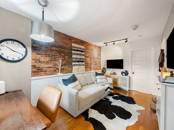 9 Hancock St 5, Boston MA 02114