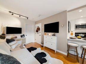 9 Hancock St 5, Boston MA 02114