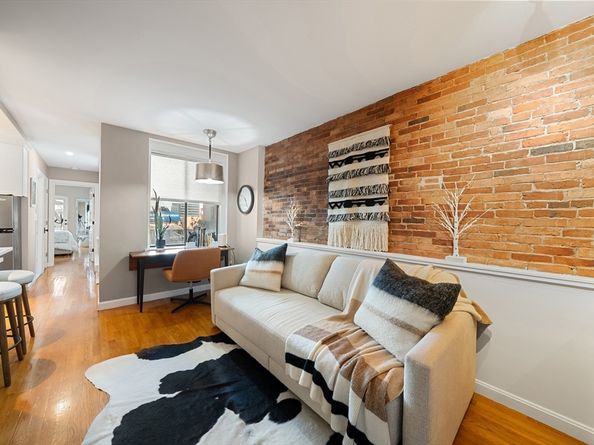 9 Hancock St 5, Boston MA 02114