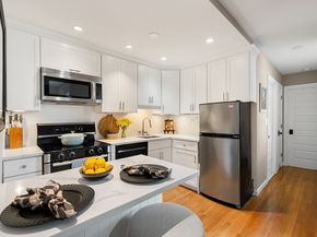 9 Hancock St 5, Boston MA 02114