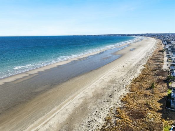 23 A St, Hull MA 02045