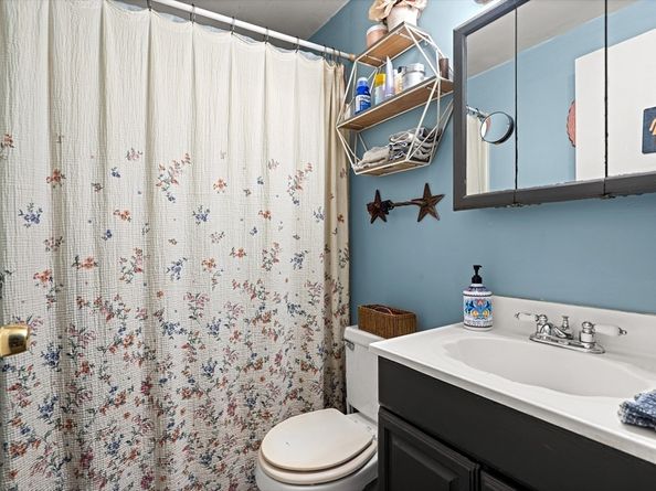 196 Washington St, Gloucester MA 01930