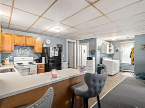 196 Washington St, Gloucester MA 01930