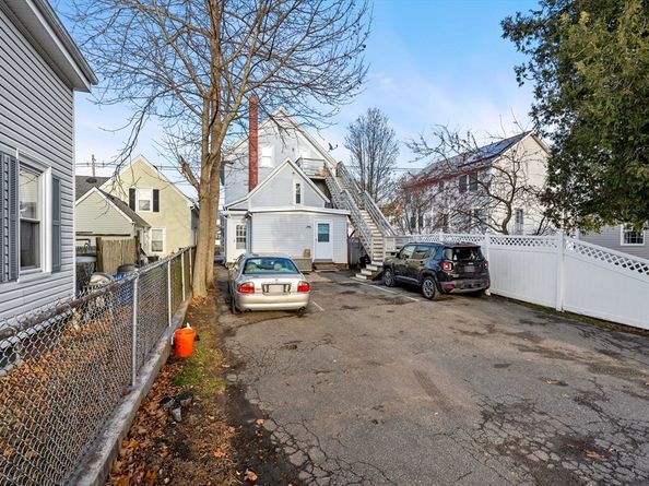 196 Washington St, Gloucester MA 01930