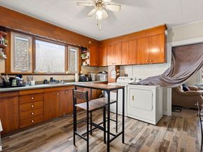 196 Washington St, Gloucester MA 01930