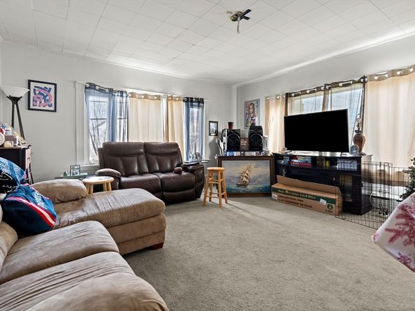 196 Washington St, Gloucester MA 01930