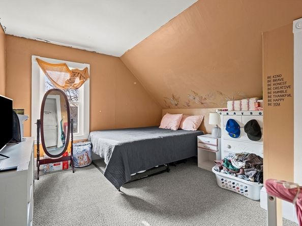 196 Washington St, Gloucester MA 01930