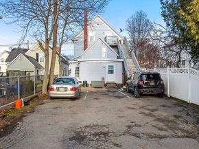 196 Washington St, Gloucester MA 01930