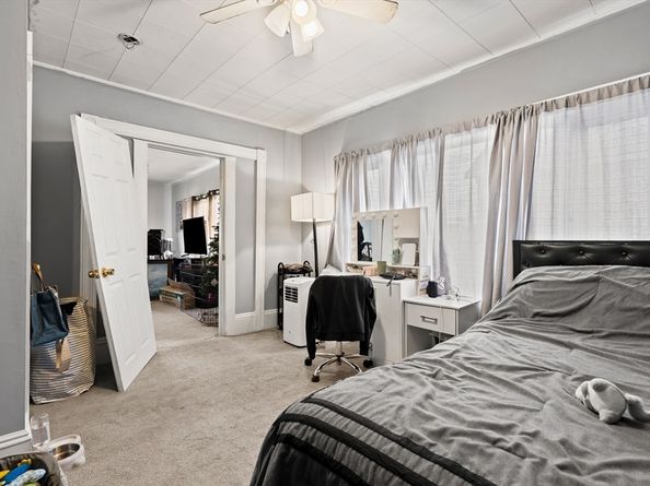 196 Washington St, Gloucester MA 01930