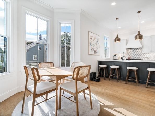 560 E 5th St 2, Boston MA 02127