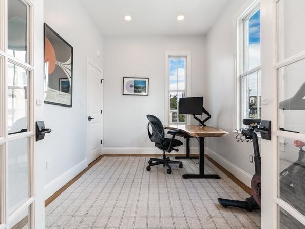 560 E 5th St 2, Boston MA 02127