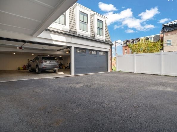 560 E 5th St 2, Boston MA 02127