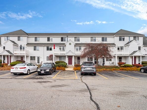 360 Littleton Rd D4, Chelmsford MA 01824