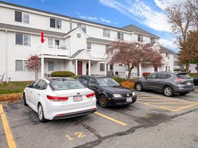 360 Littleton Rd D4, Chelmsford MA 01824