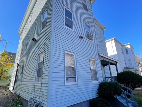 5 Freeland Ter, Worcester MA 01603