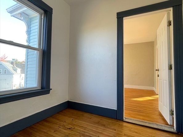 5 Freeland Ter, Worcester MA 01603