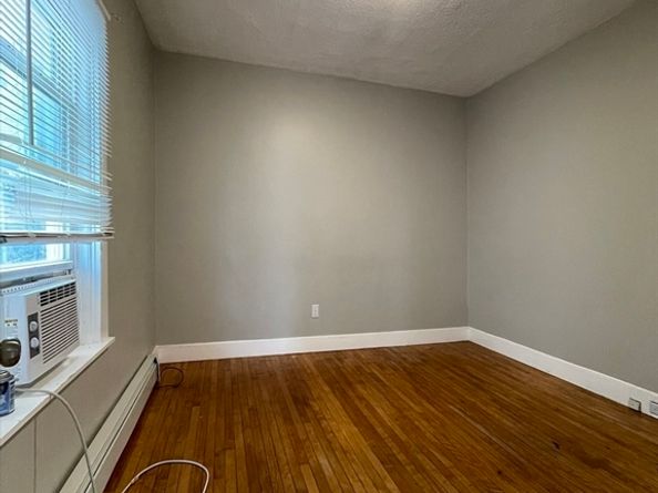 5 Freeland Ter, Worcester MA 01603