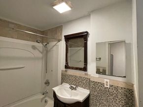 5 Freeland Ter, Worcester MA 01603