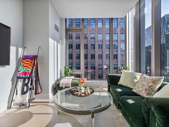 135 Seaport Blvd 1708, Boston MA 02210