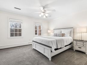 40 Grandview Rd, Chelmsford MA 01824