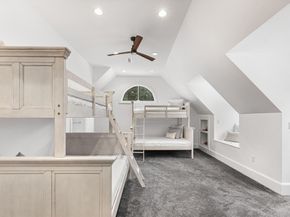 40 Grandview Rd, Chelmsford MA 01824