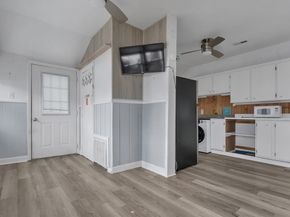 10-R Barnes St, Wareham MA 02571