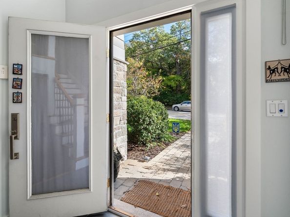 771 Heath St A, Brookline MA 02467