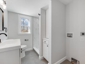 150 Grove St, Reading MA 01867