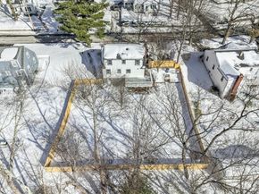 150 Grove St, Reading MA 01867