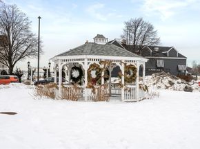 21 Harbourside Rd 26, Quincy MA 02171