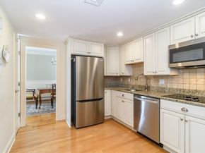 85 Grove St 306, Wellesley MA 02482