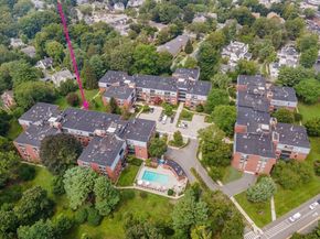 85 Grove St 306, Wellesley MA 02482