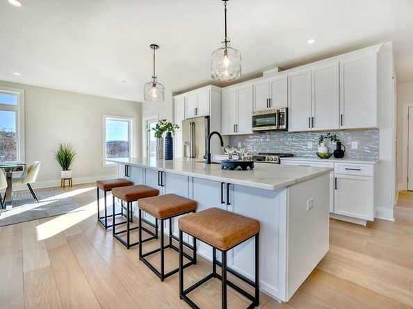 62 Foundry St 505, Wakefield MA 01880
