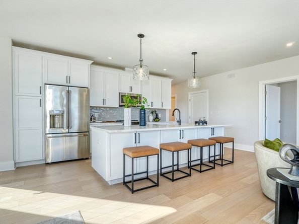 62 Foundry St 505, Wakefield MA 01880